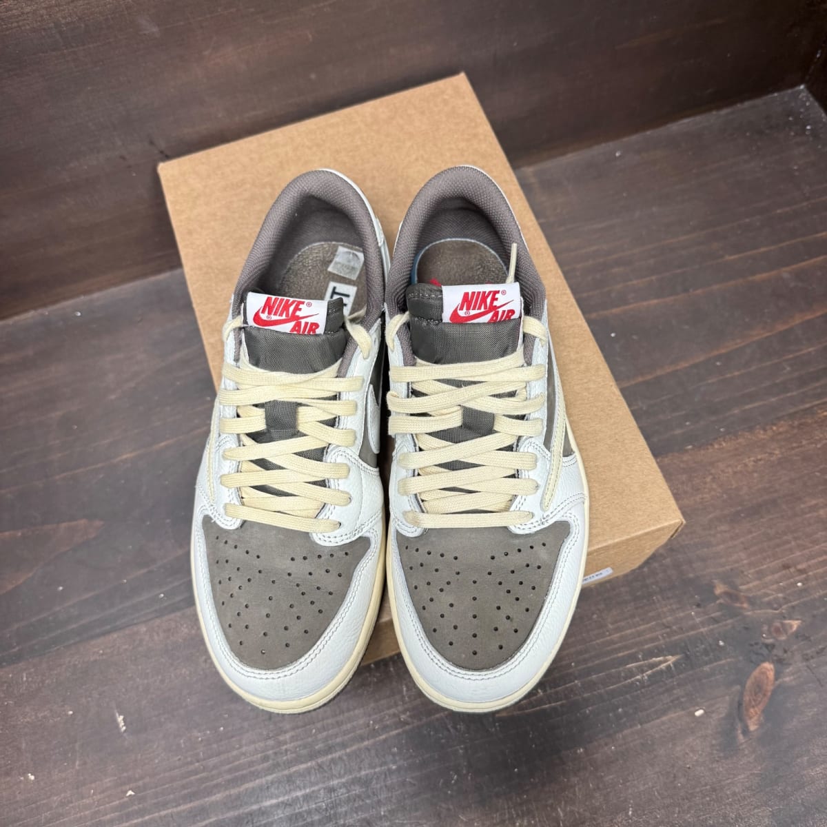 Jordan 1 Retro Low OG SP Travis Scott Reverse Mocha Size 8 (Pre-Owned) - back