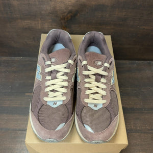 New Balance 2002R Black Fig Size 7 (Pre-Owned) - tag