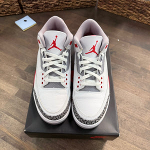 Jordan 3 Retro Fire Red (2022) Size 9 (Pre-Owned) - Image 2