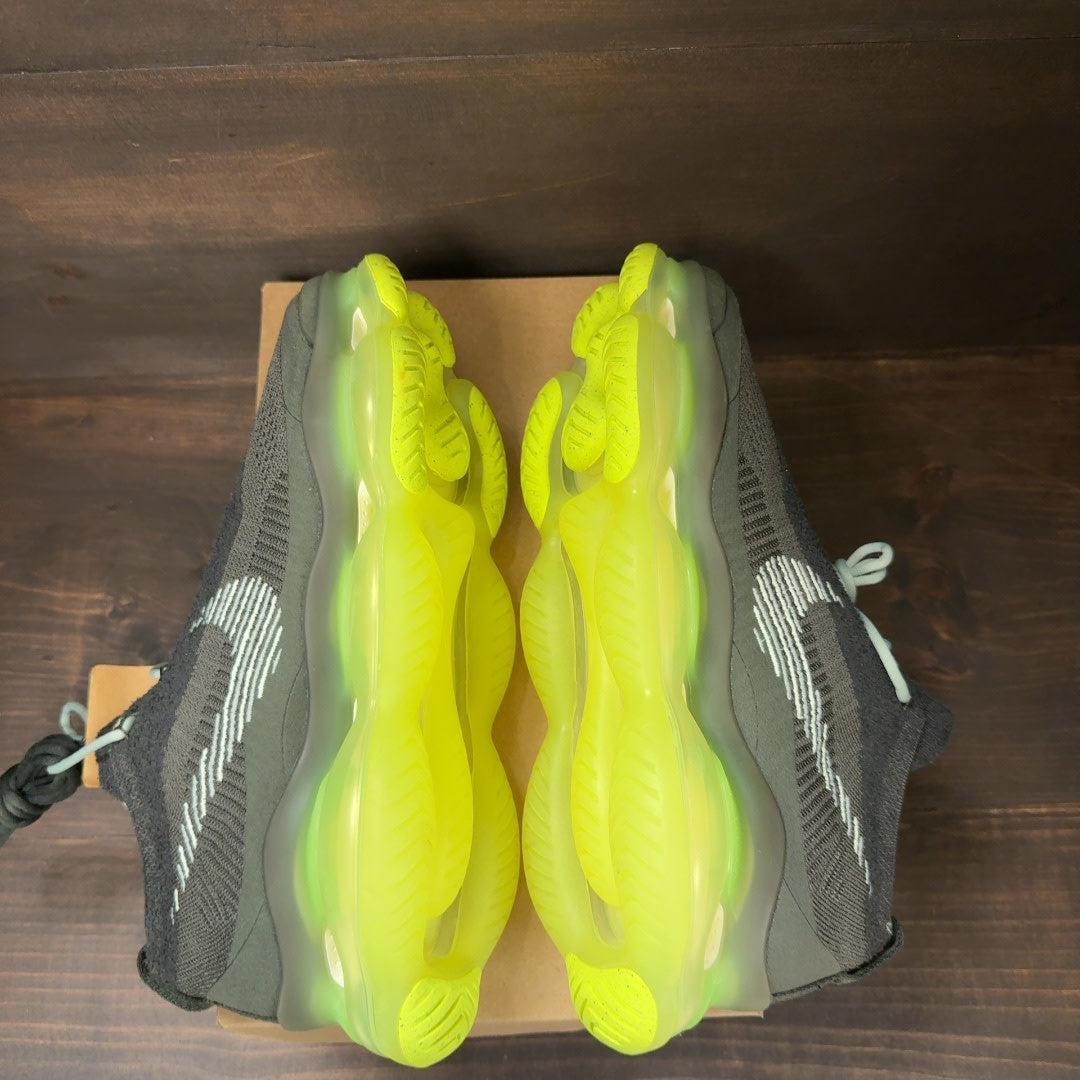 Nike Air Max Scorpion FK Barely Volt Size 12 (Pre-Owned) - Image 7