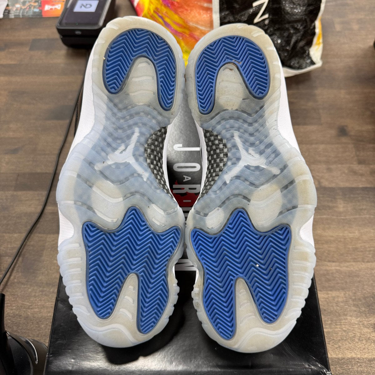 Jordan 11 Retro Low Space Jam - Image 5