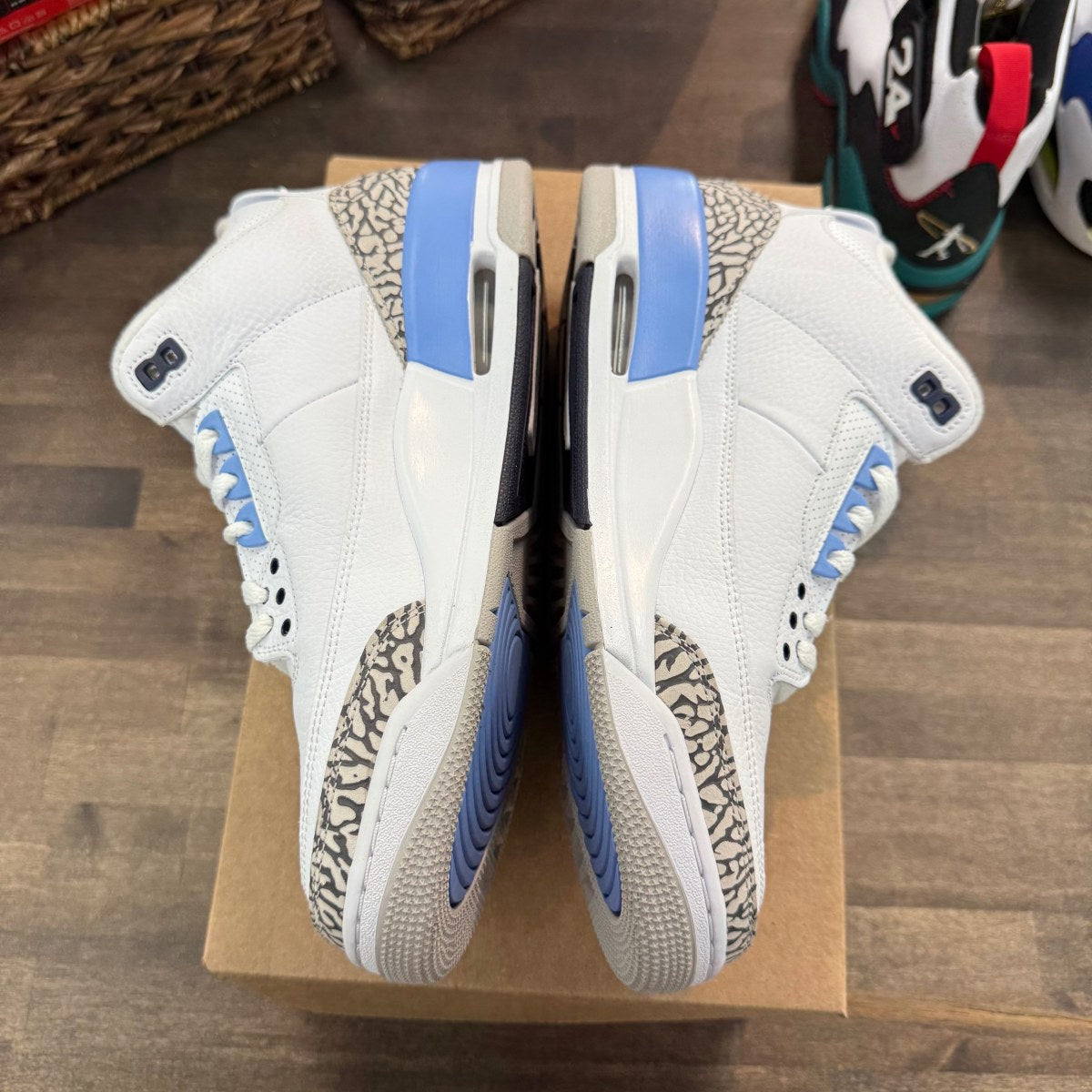 Jordan 3 Retro UNC (2020) Size 10 (Pre-Owned) - Image 2