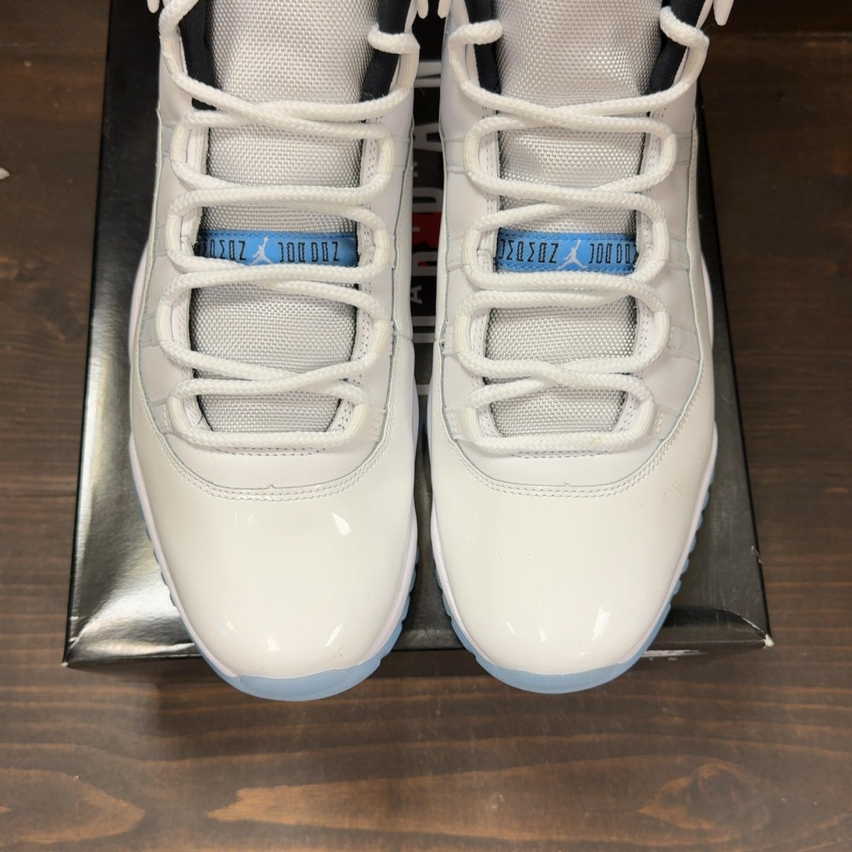 Jordan 11 Retro Legend Blue (2024) - Image 3