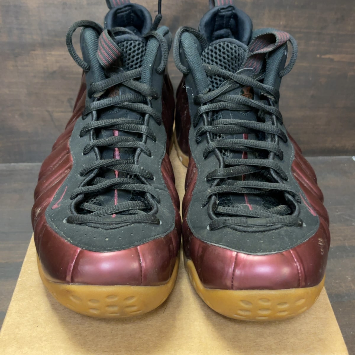 Nike Air Foamposite One Maroon Size 12 (Pre-Owned) - Image 3
