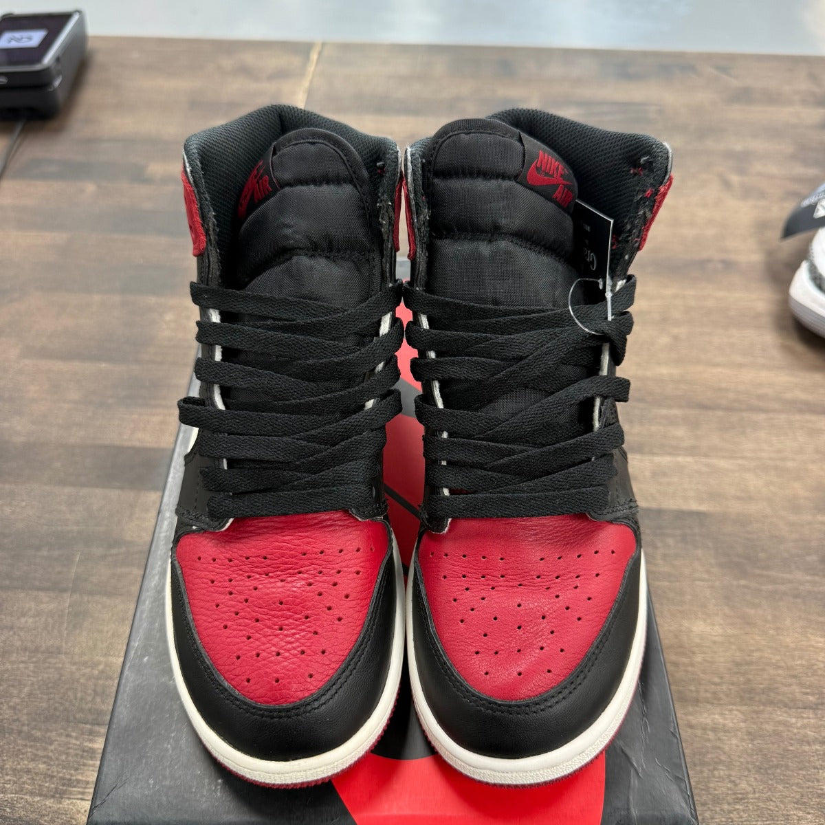 Jordan 1 Retro High Bred Toe (GS) Size 6Y (Pre-Owned) - Image 3