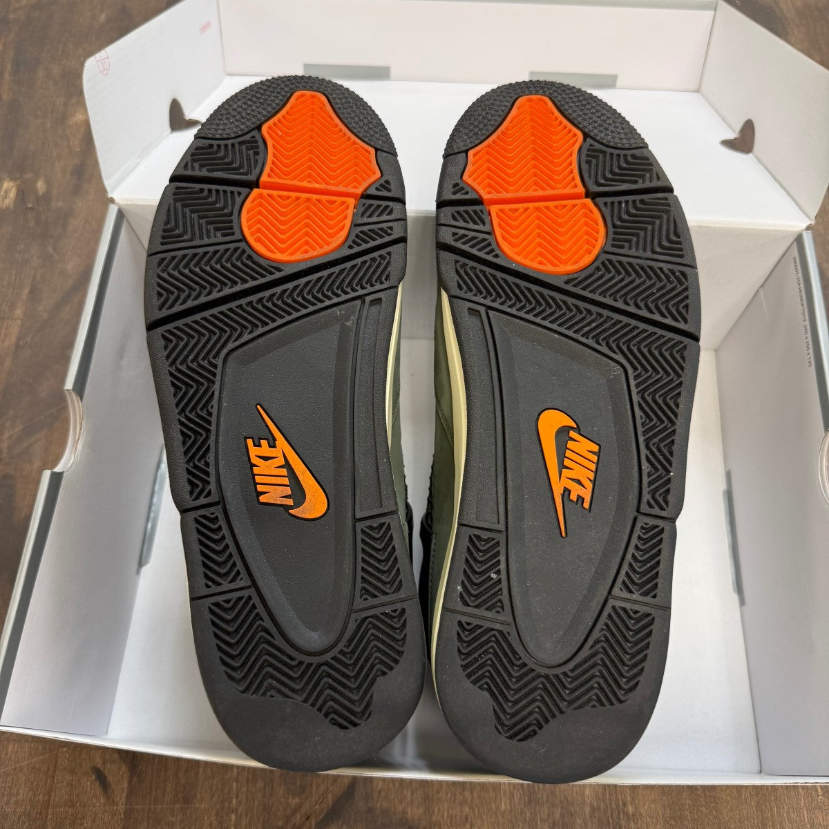 Jordan 4 Retro OG SP Undefeated (2025) - Image 5