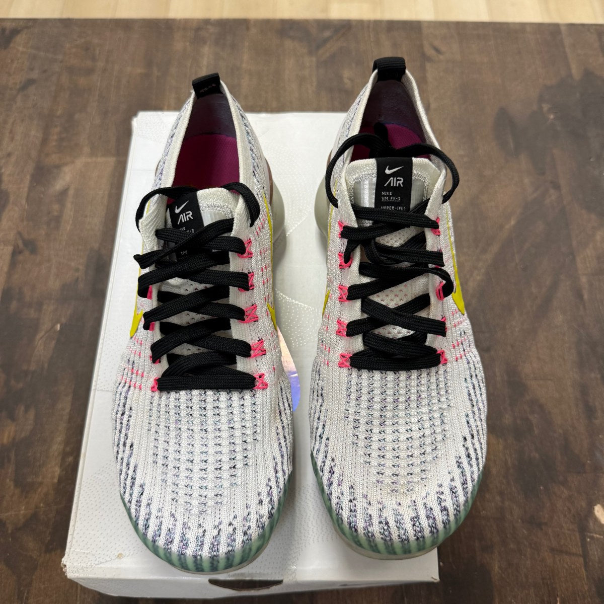 Nike Air VaporMax 3 White Dynamic Yellow - Image 2