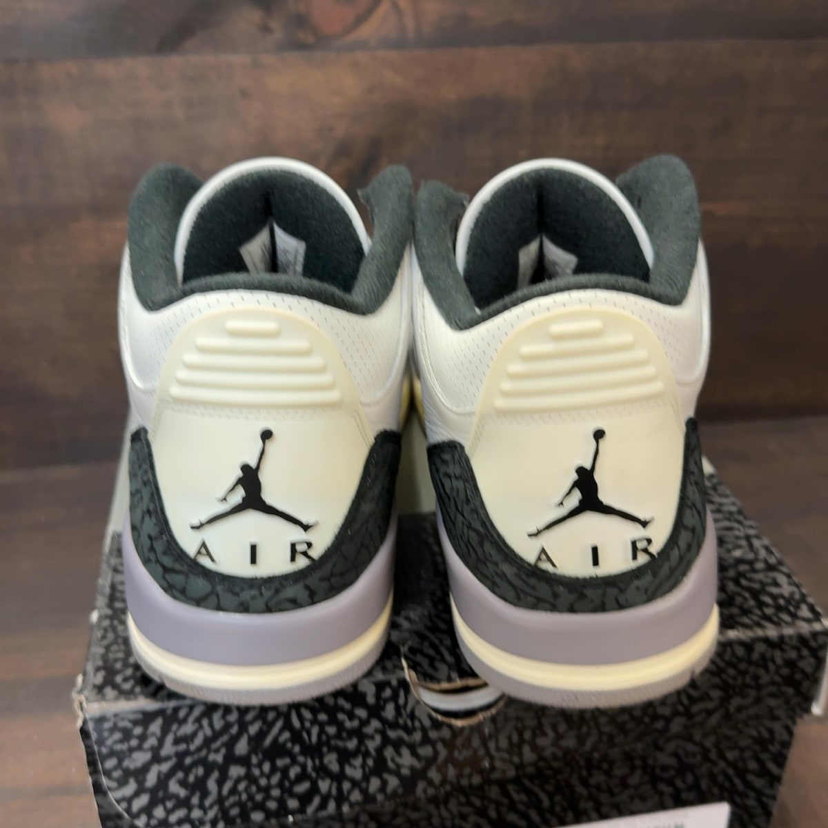 Jordan 3 Retro Cement Grey - Image 4