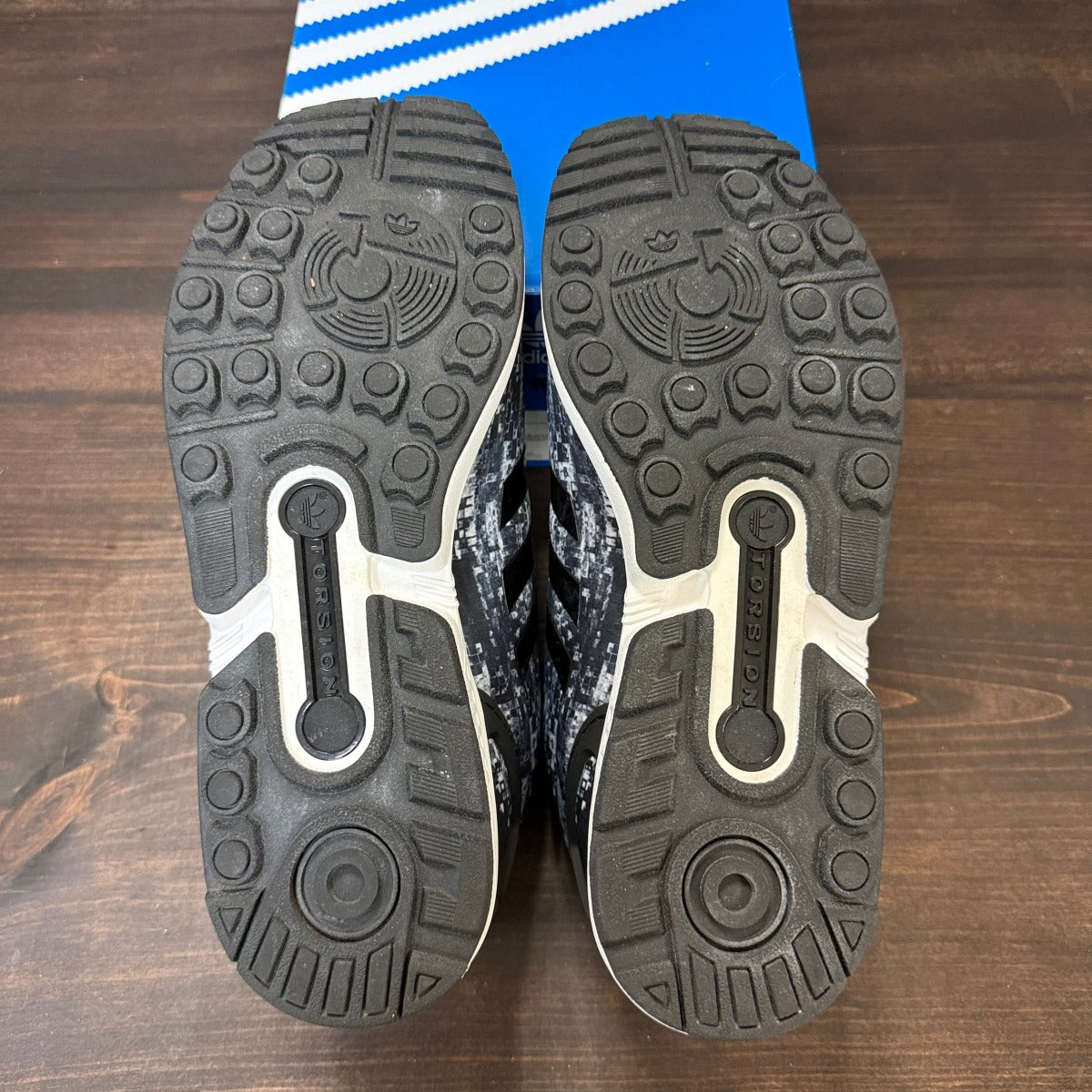 Adidas ZX Flux 'Digi Black' Size 8 (Pre-Owned) - Image 5