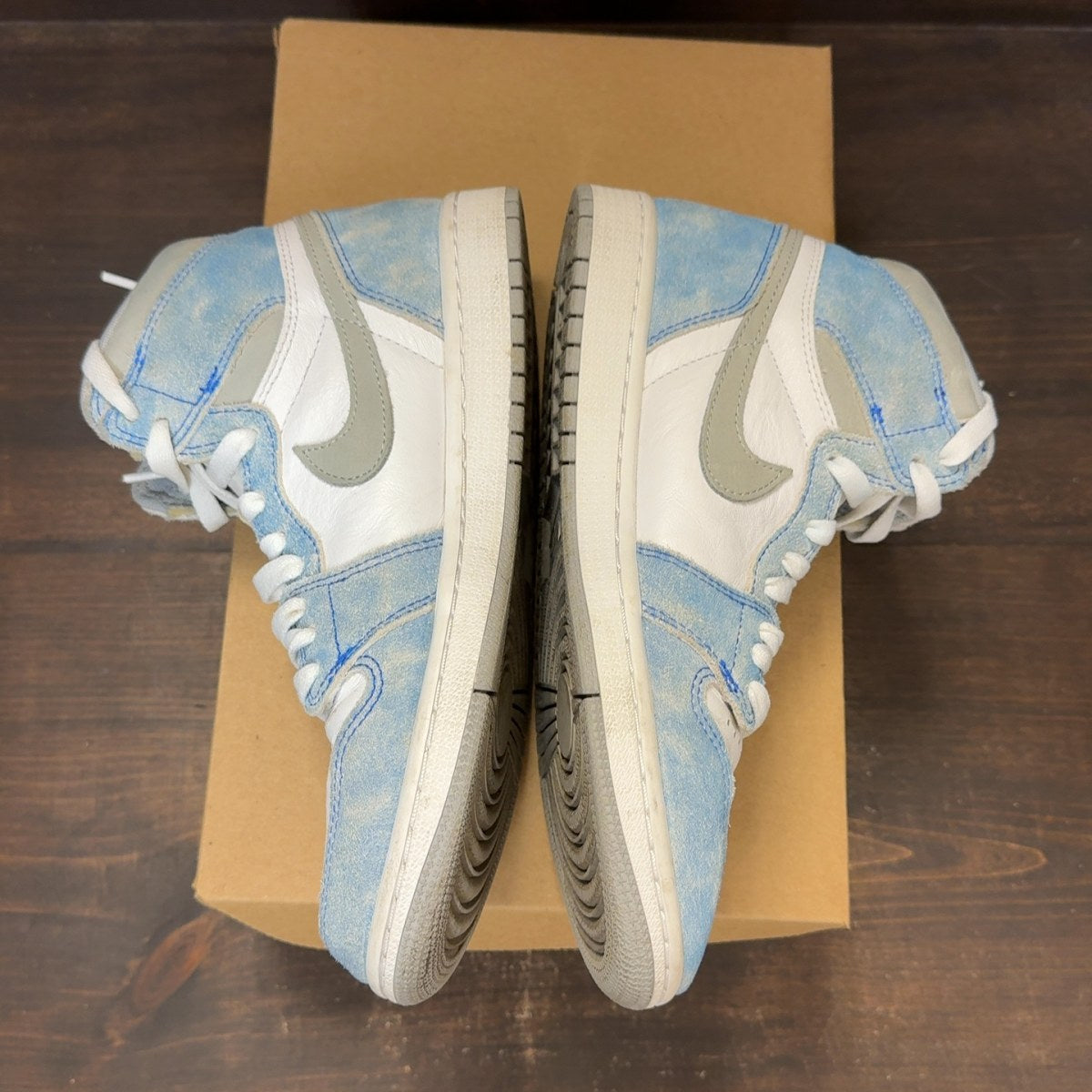 Jordan 1 Retro High OG Hyper Royal Size 8 (Pre-Owned) - Image 4