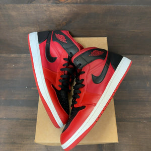 Jordan 1 Mid Reverse Bred (2021) Size 11 (Pre-Owned) - Image 2