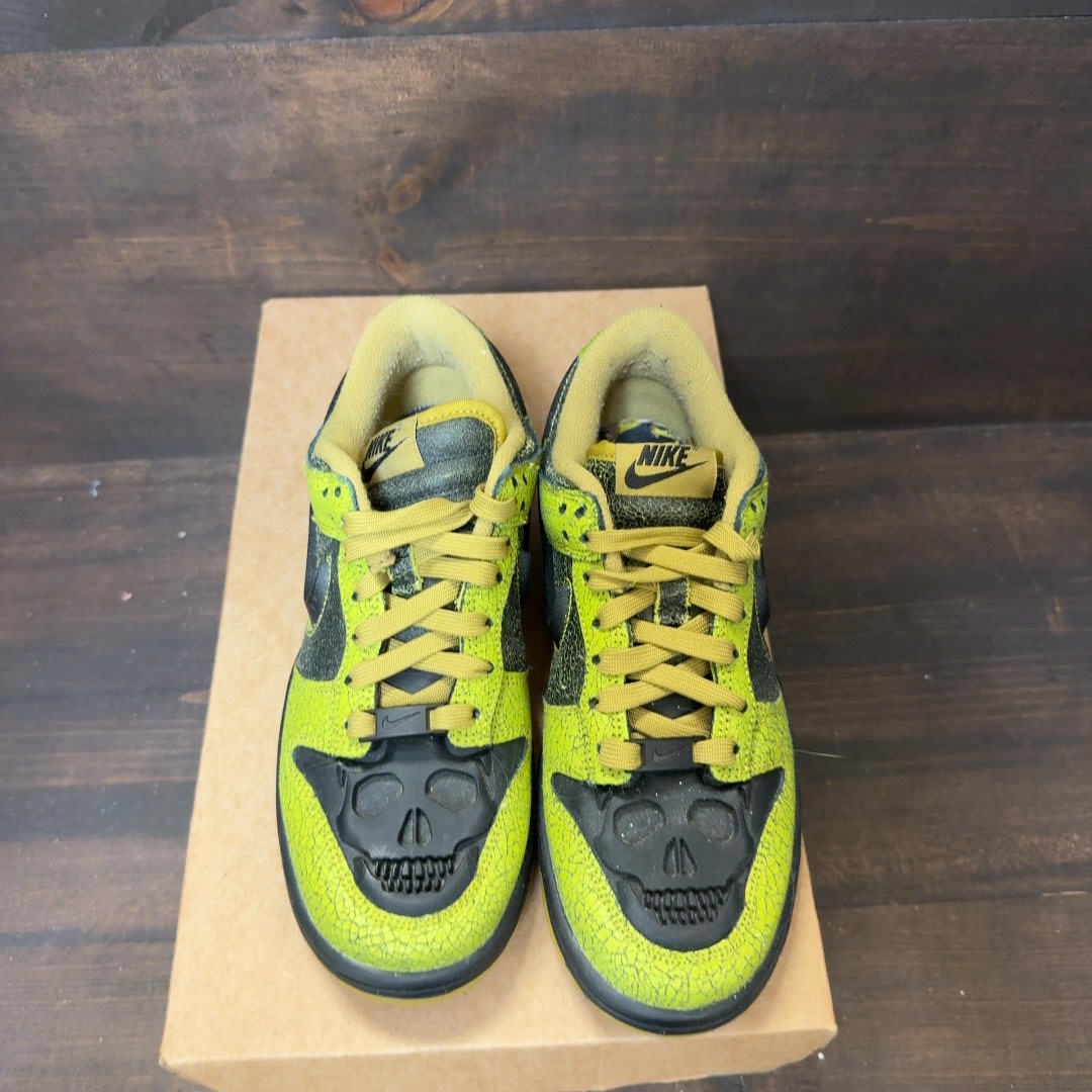 Nike Dunk Low Retro QS Halloween Skull Size 5 (Pre-Owned) - Image 3