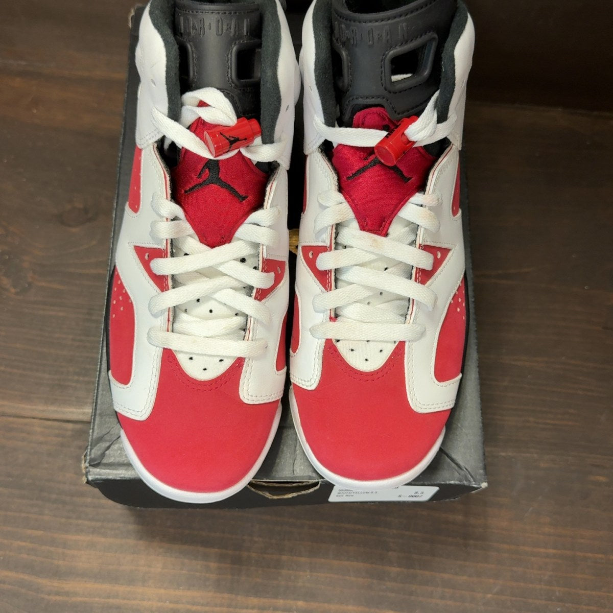 Jordan 6 Retro Carmine (2021) (GS) Size 7Y (Pre-Owned) - Image 3