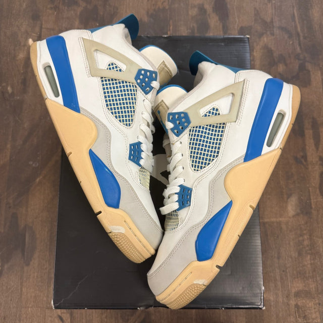 Jordan 4 Retro Military Blue (2012) Size 9 (Pre-Owned) - Image 1