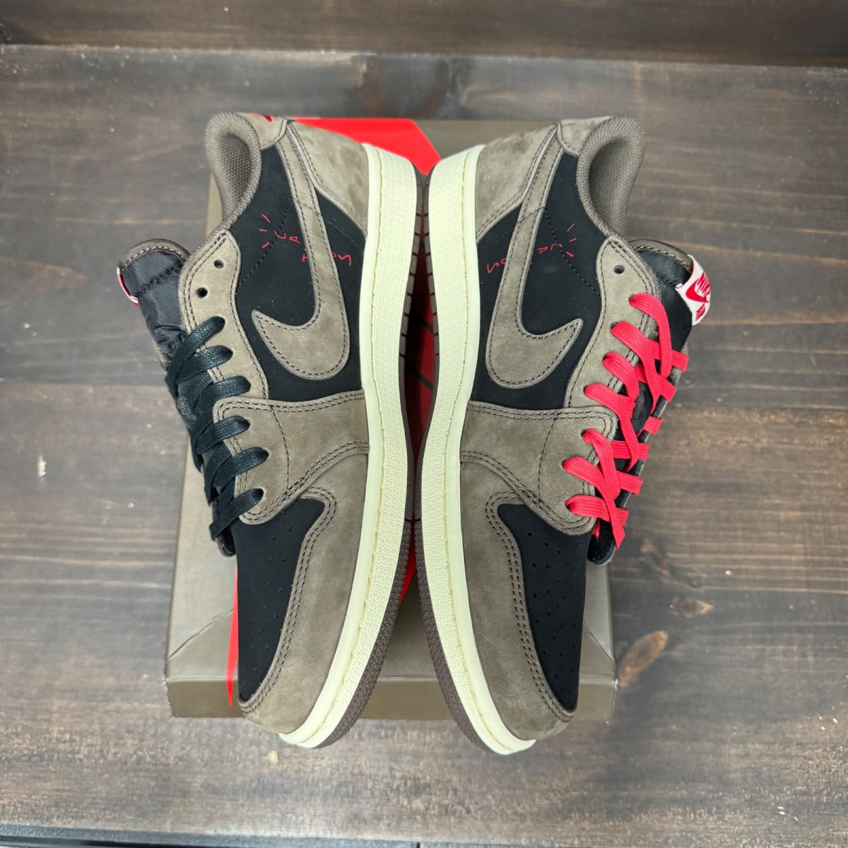 Jordan 1 Retro Low OG SP Travis Scott Mocha - Image 4