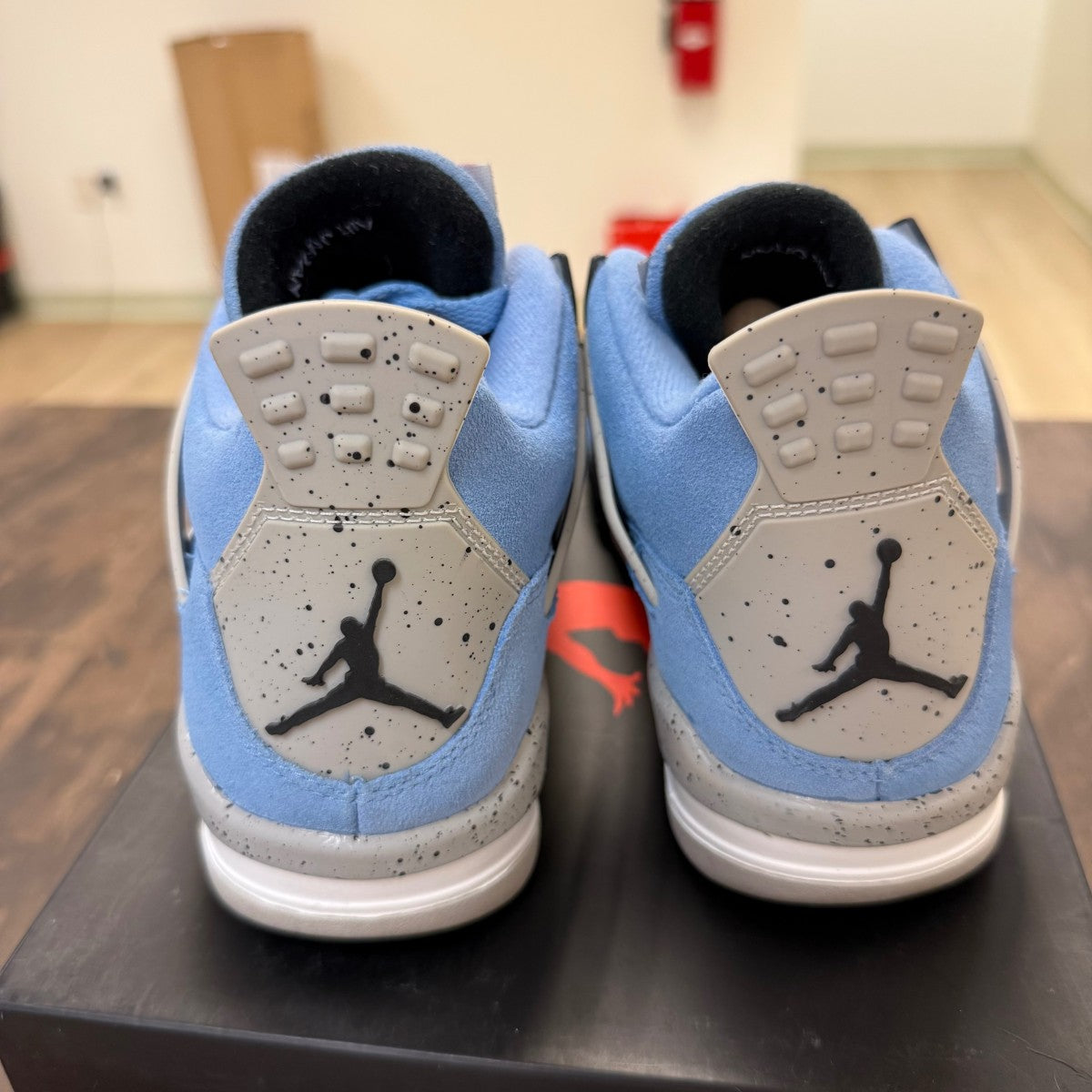 Jordan 4 Retro University Blue (GS) - Image 3