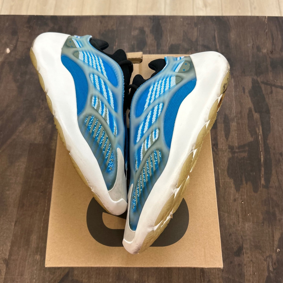 adidas Yeezy 700 V3 Arzareth - Image 1
