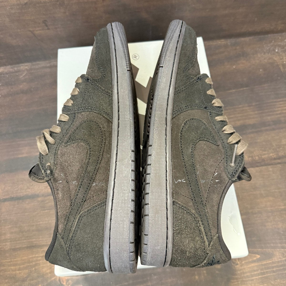 Jordan 1 Retro Low OG SP Travis Scott Velvet Brown - Image 5