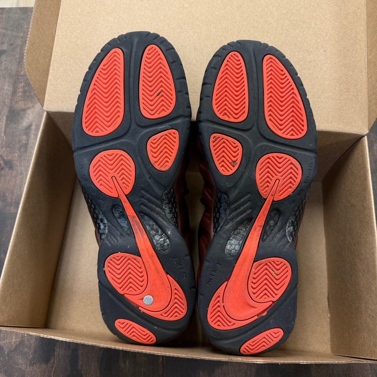 Nike Air Foamposite Pro Color Shift Size 10 (Pre-Owned) - Image 6