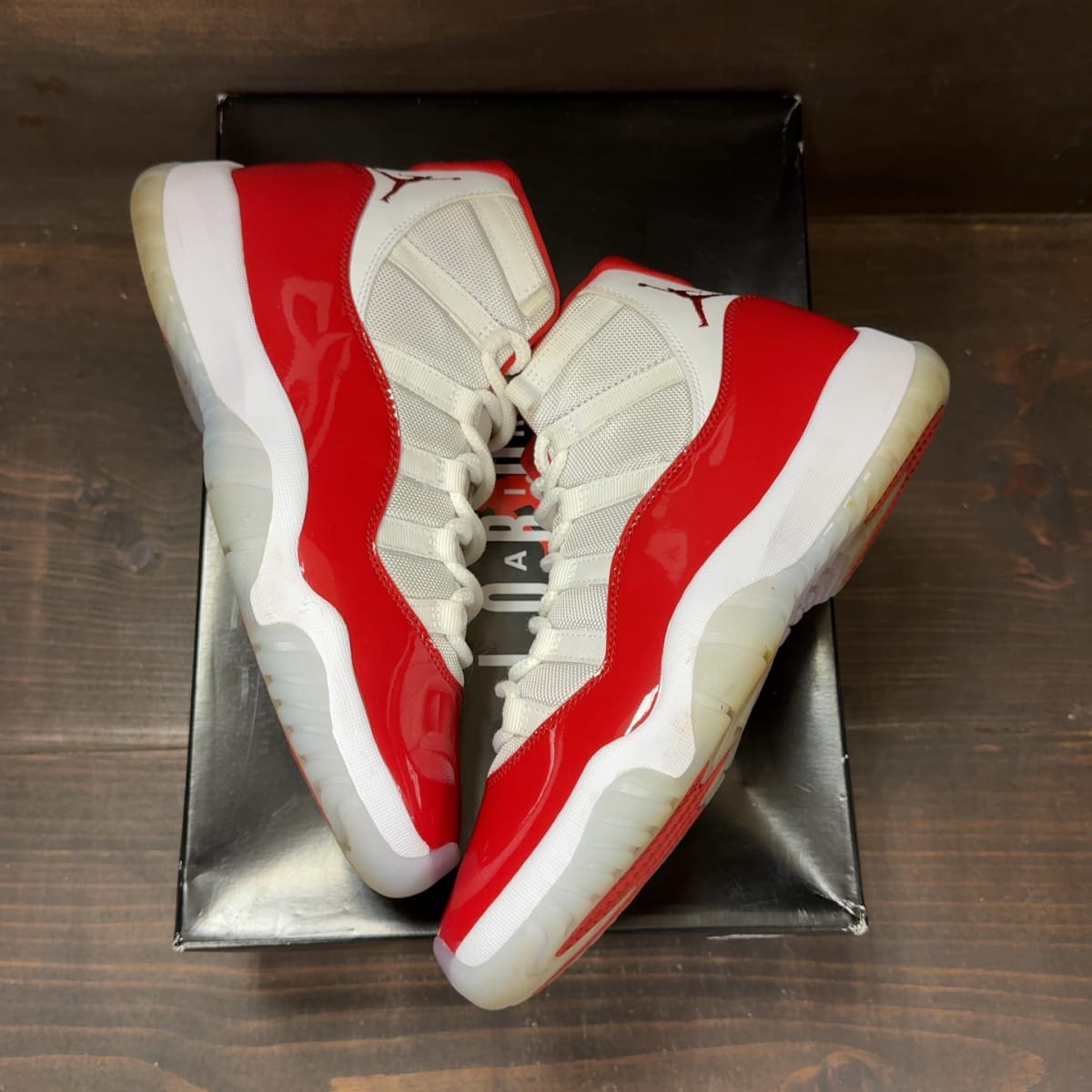 Jordan 11 Retro Cherry (2022) Size 9 (Pre-Owned) - back