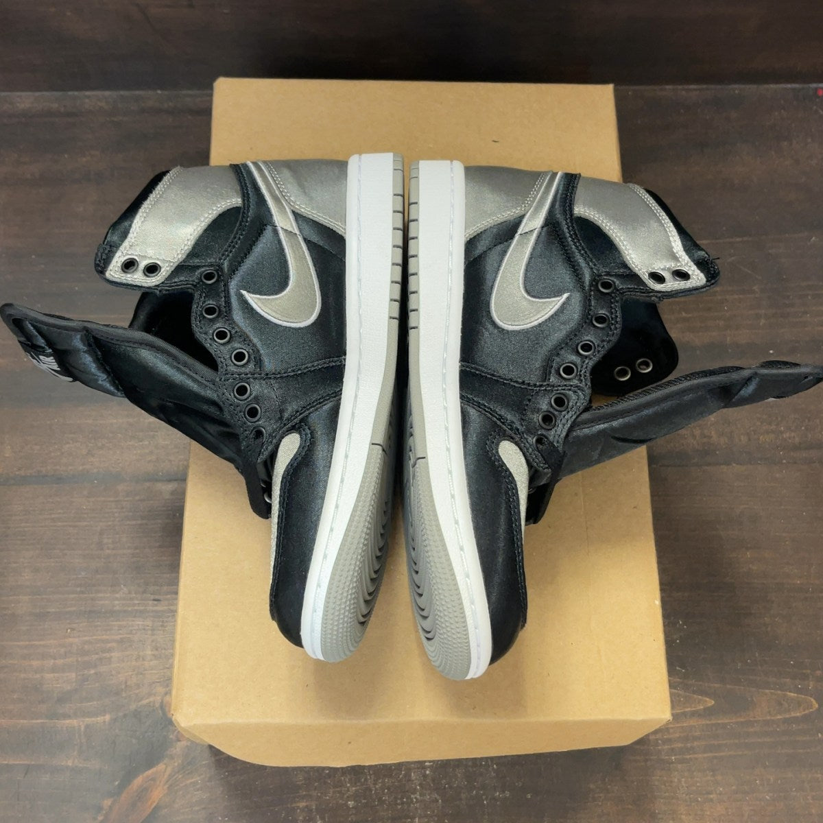 Jordan 1 Retro High OG Satin Shadow (Women's) Size 7W (Pre-Owned) - Image 4