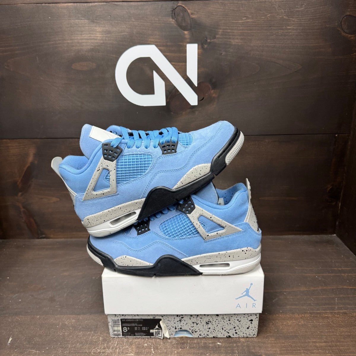 Jordan 4 Retro University Blue - Image 1