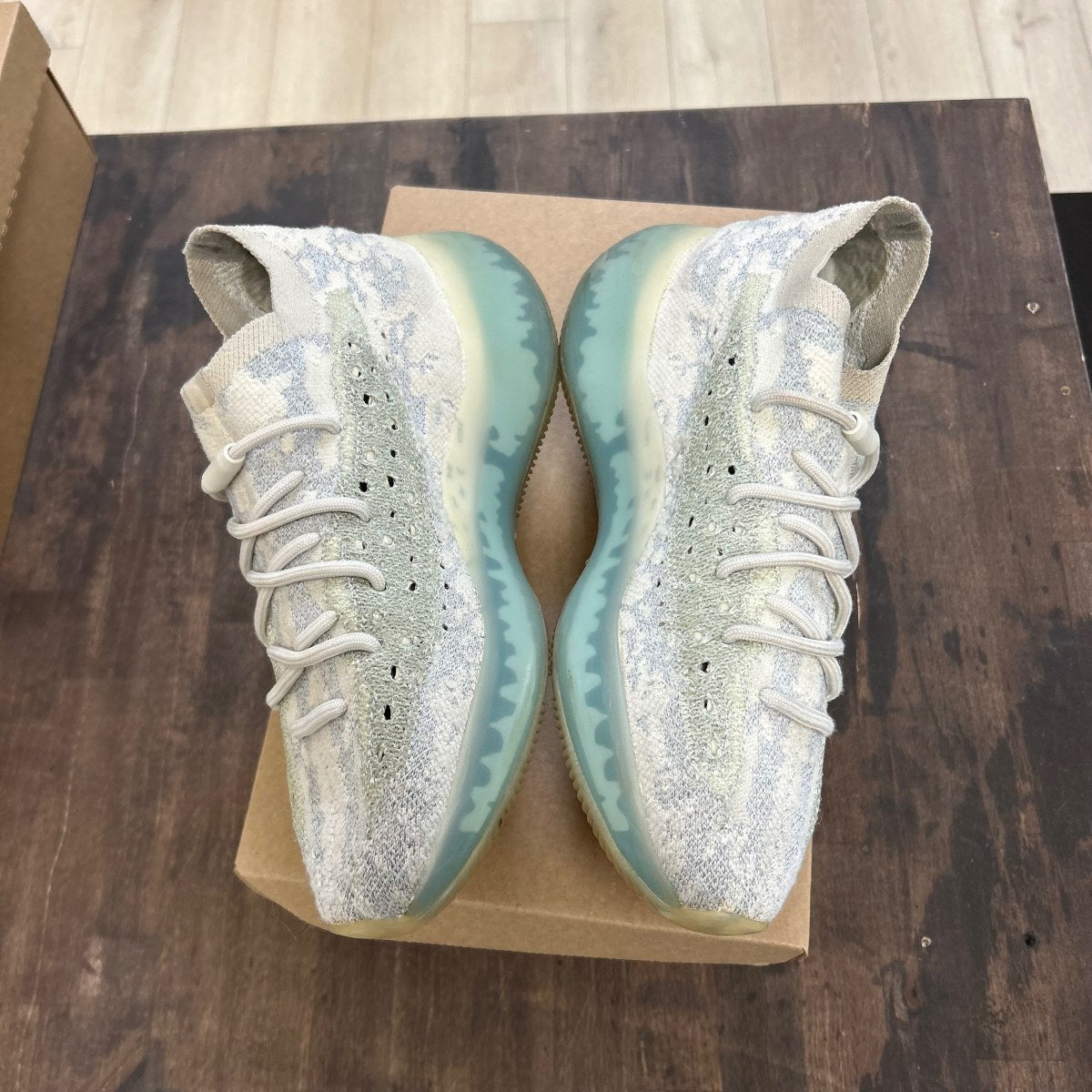 adidas Yeezy Boost 380 Alien Blue Size 9 (Pre-Owned) - Image 3