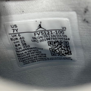 Jordan 11 Retro Low University Blue (2026) (GS) Size 7Y (Pre-Owned) - aux