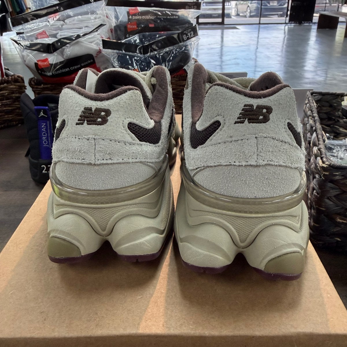 New Balance 9060 Sydney McLaughlin-Levrone Linen Black Coffee Size 7 (Pre-Owned) - Image 4