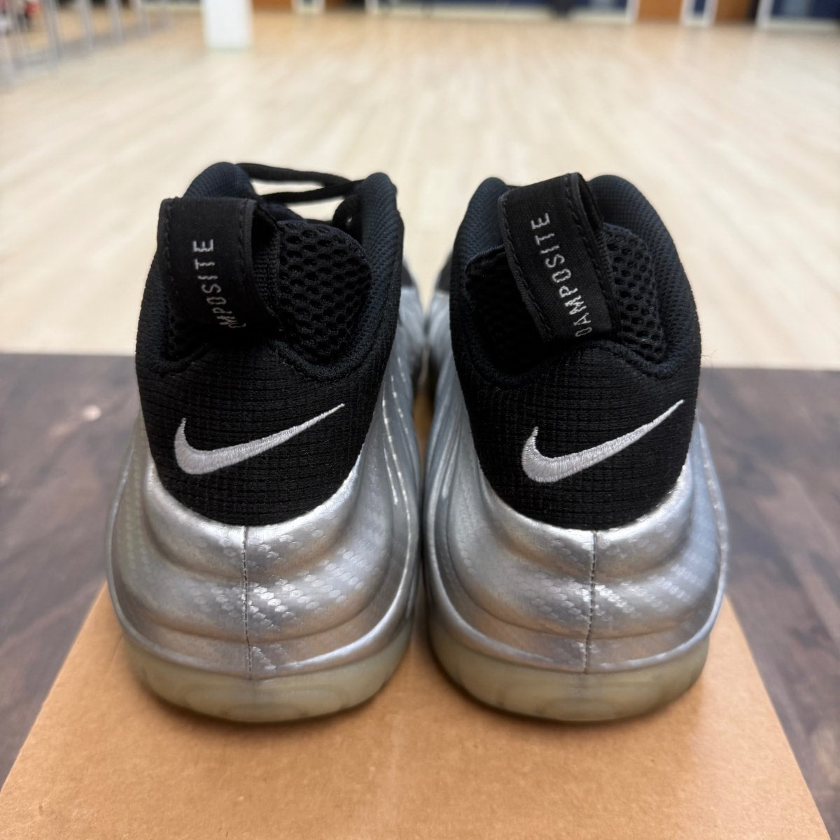 Nike Air Foamposite Pro Silver Surfer Size 13 (Pre-Owned) - Image 5