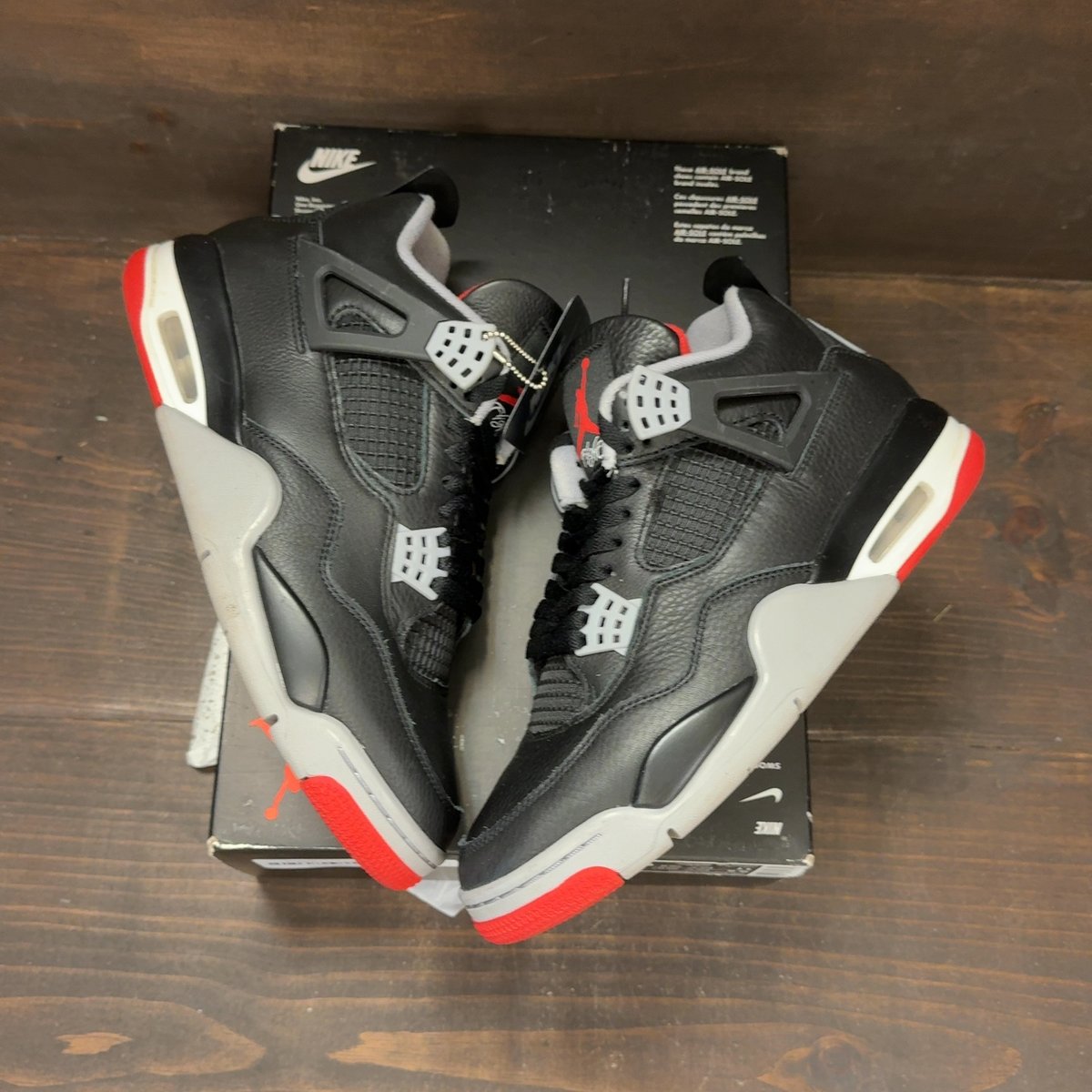 Jordan 4 Retro Bred Reimagined Size 9.5 (Pre-Owned) - back