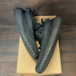 adidas Yeezy Boost 350 V2 Onyx Size 11.5 (Pre-Owned) - Image 2