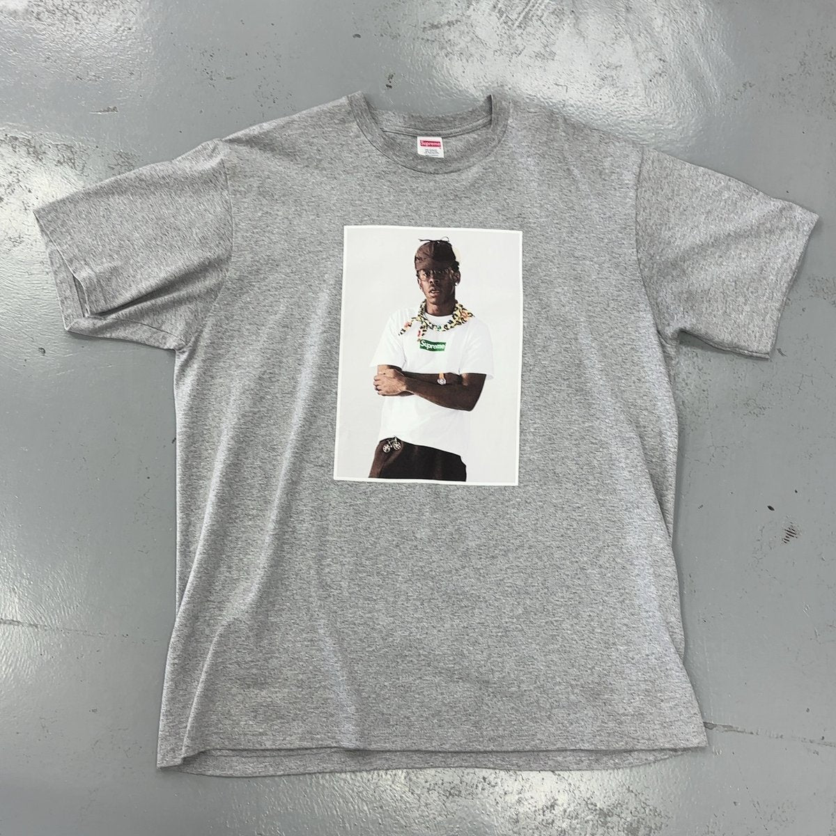 Supreme Tee Size XL (Pre-Owned) - front