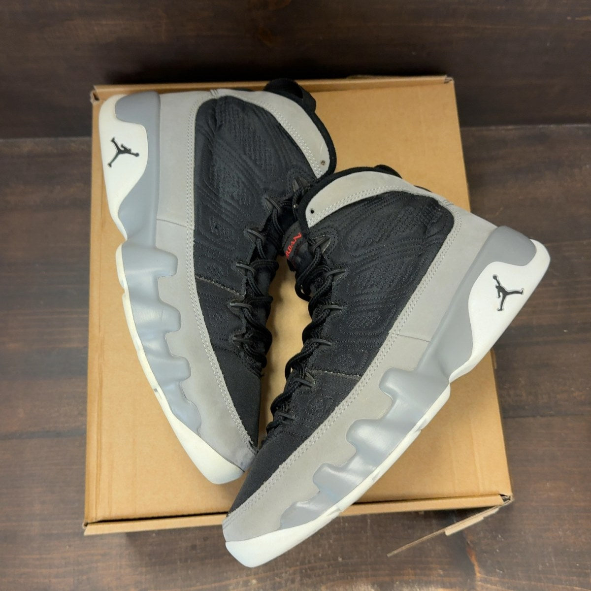 Jordan 9 Retro Particle Grey Size 7.5 (Pre-Owned) - Image 2