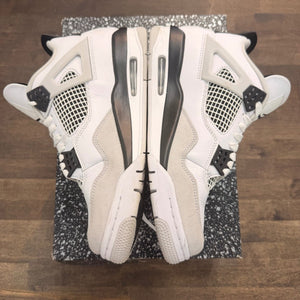 Jordan 4 Retro Military Black Size 8 (Pre-Owned) - Image 3