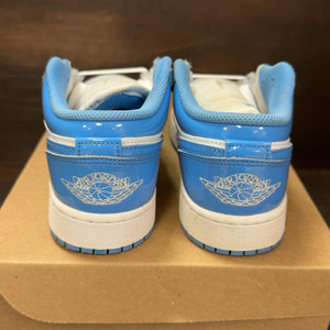 Jordan 1 Low SE Legend Blue Patent (GS) Size 4Y (Pre-Owned) - aux