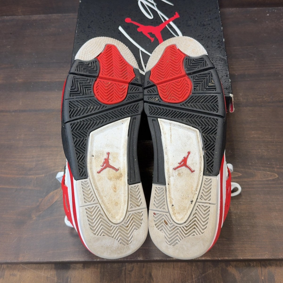 Jordan 4 Retro Red Cement Size 10 (Pre-Owned)