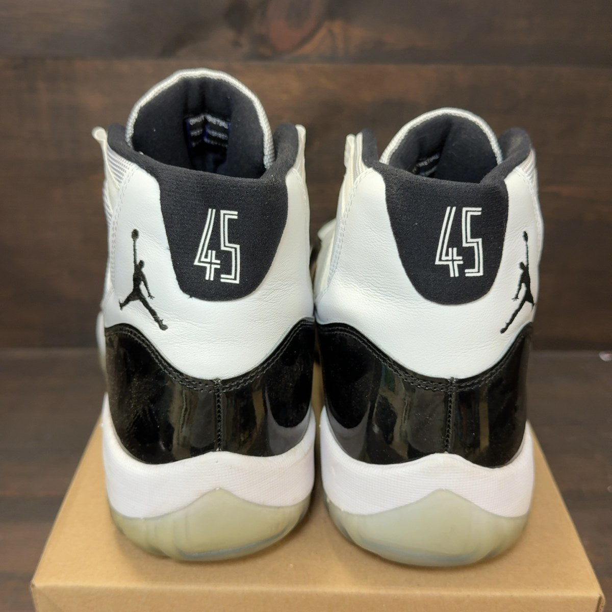 Jordan 11 Retro Concord (2018) Size 12 (Pre-Owned) - Image 5
