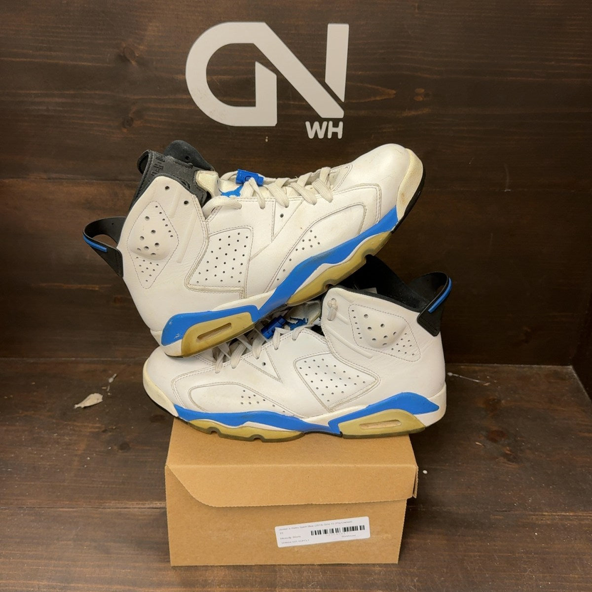 Jordan 6 Retro Sport Blue (2014) Size 10 (Pre-Owned) - Image 1