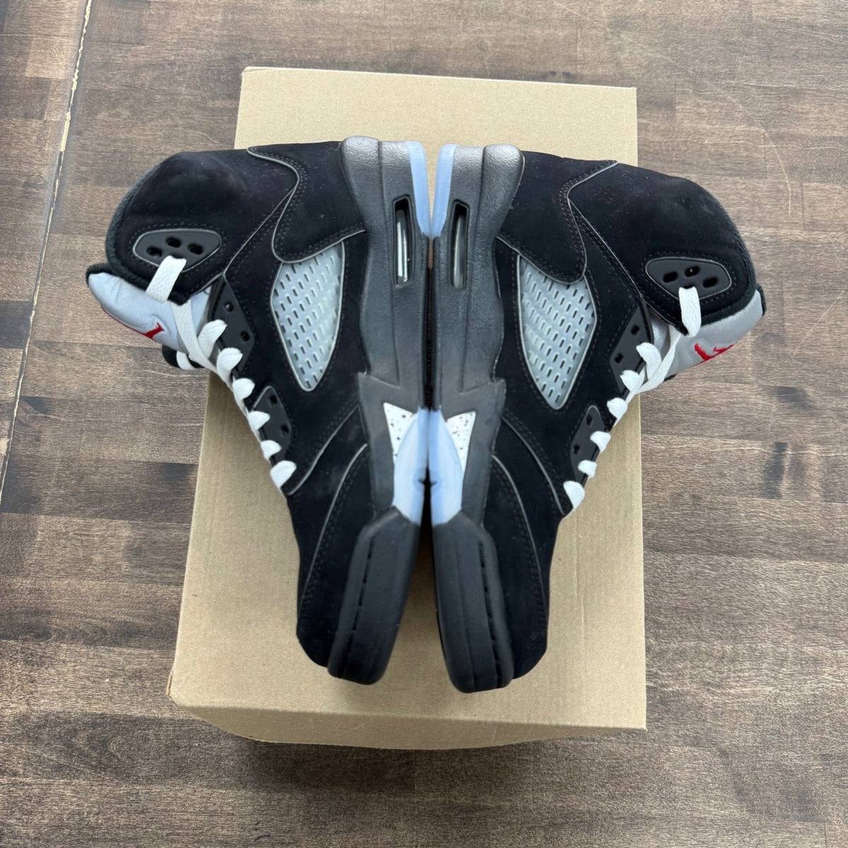 Jordan 5 Retro OG Black Metallic Reimagined (GS) Size 5Y (Pre-Owned) - Image 2