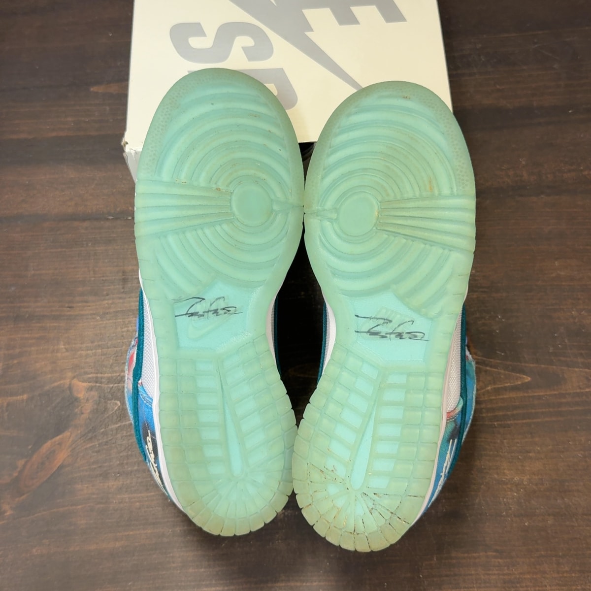 Nike SB Dunk Low Futura Laboratories Bleached Aqua - Image 8