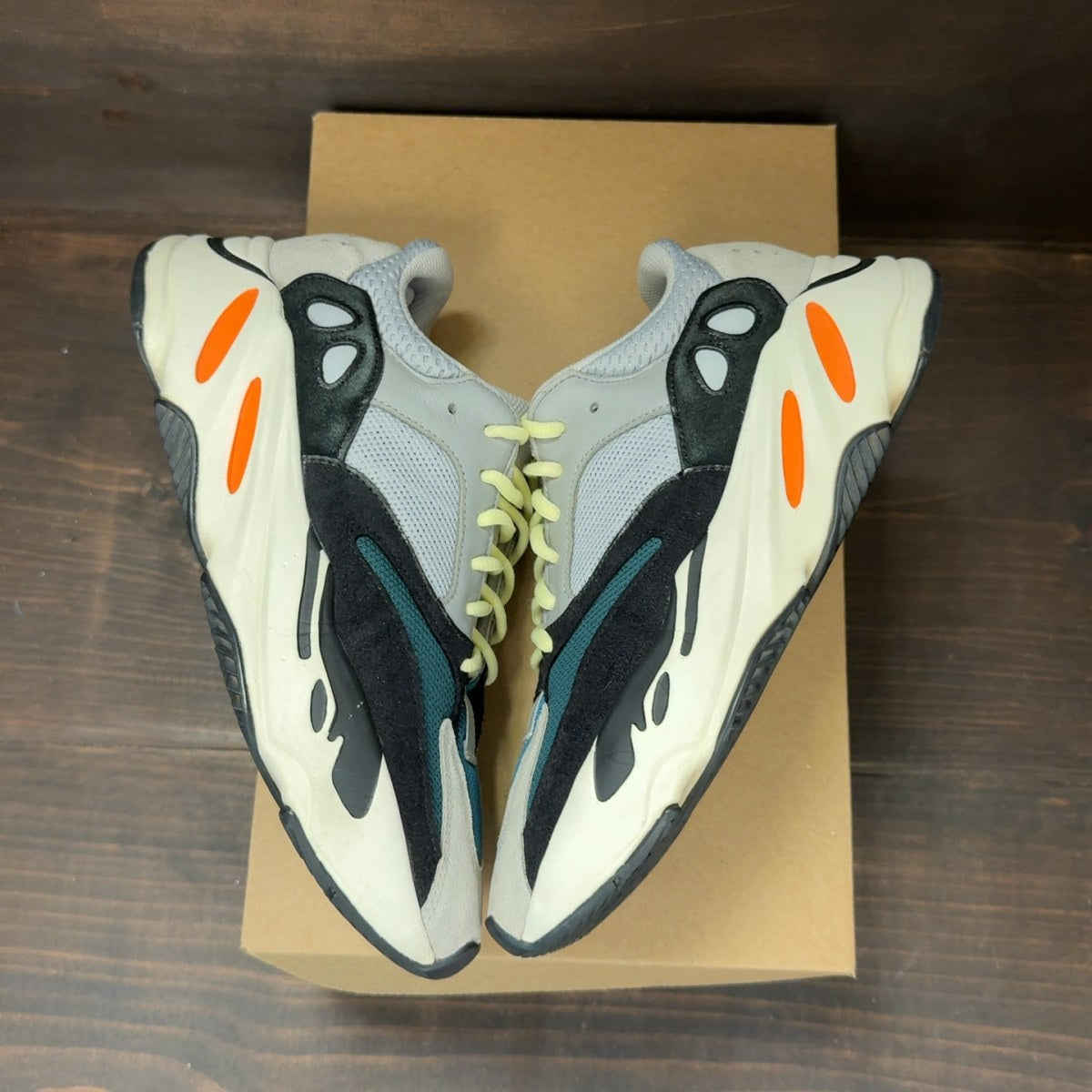 adidas Yeezy Boost 700 Wave Runner Size 8 (Pre-Owned) - Image 2