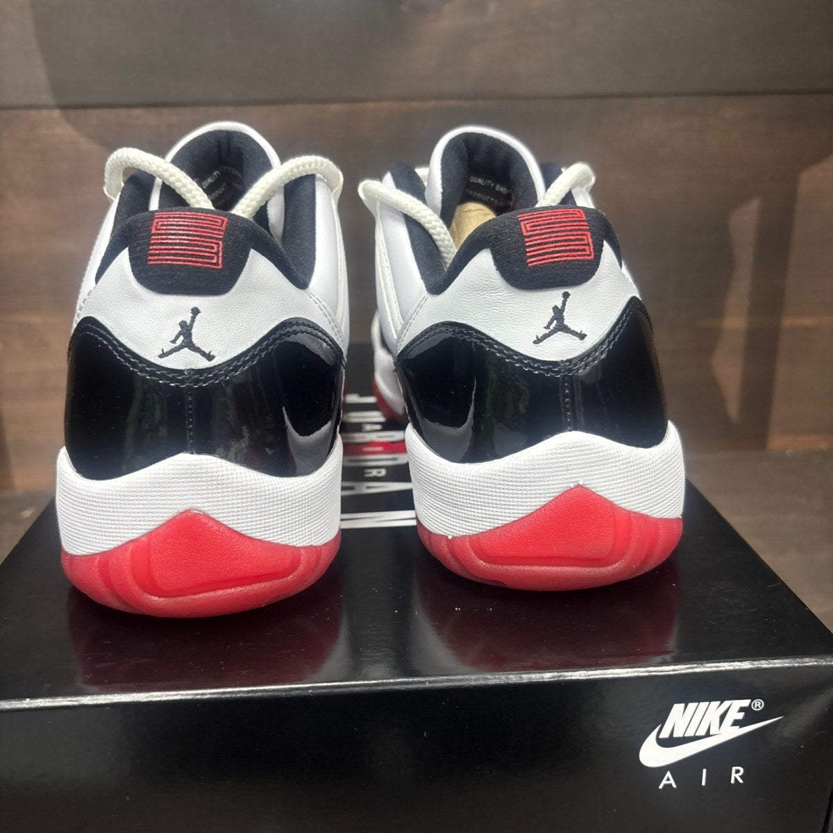 Jordan 11 Retro Low Concord Bred Size 10 (Pre-Owned)