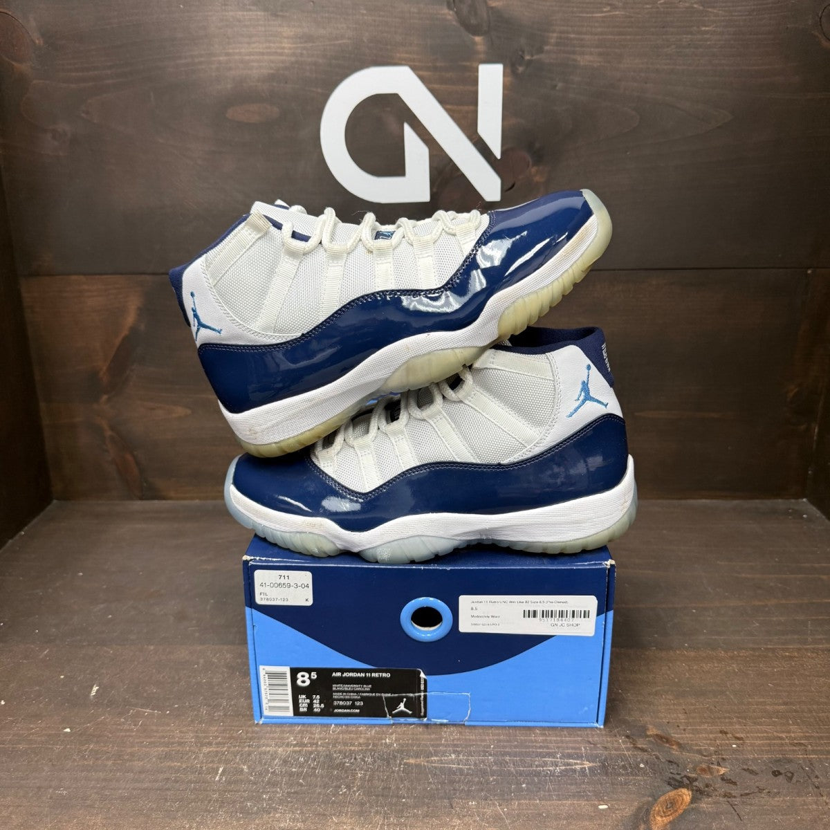 Jordan 11 Retro UNC Win Like 82 Size 8.5 (Pre-Owned) - front