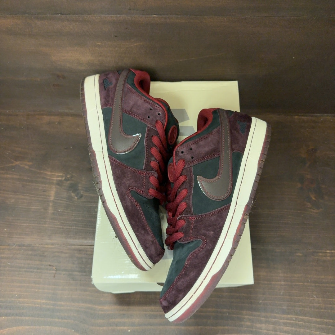 Nike SB Dunk Low Riot Skateshop Size 11.5 (Pre-Owned)
