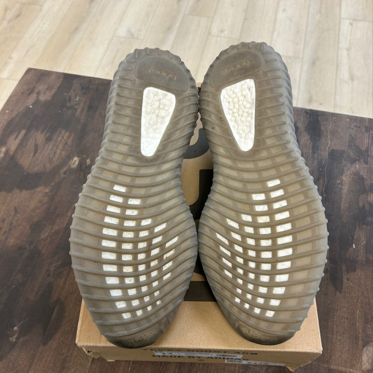 adidas Yeezy Boost 350 V2 Beluga Reflective - Image 5