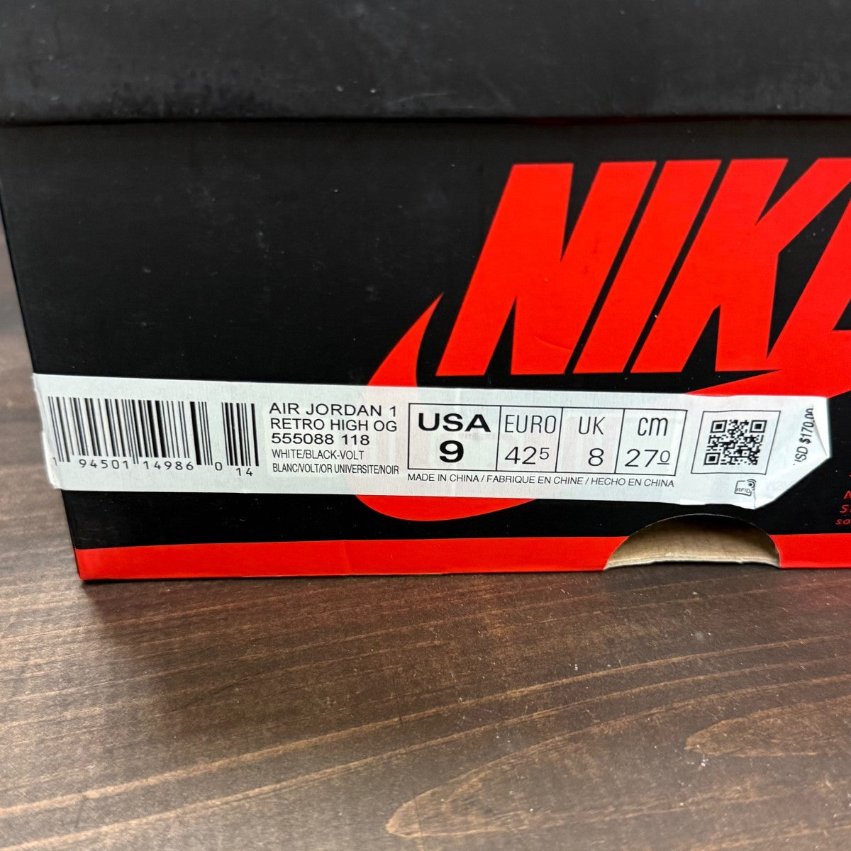 Jordan 1 Retro High White Black Volt University Gold Size 9 (Pre-Owned) - Image 6
