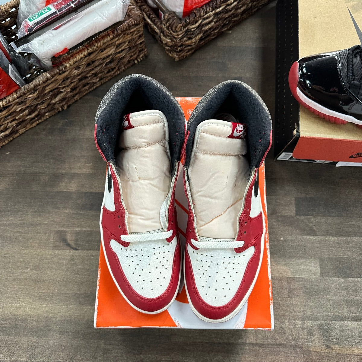 Jordan 1 Retro High OG Chicago Lost and Found - Image 2