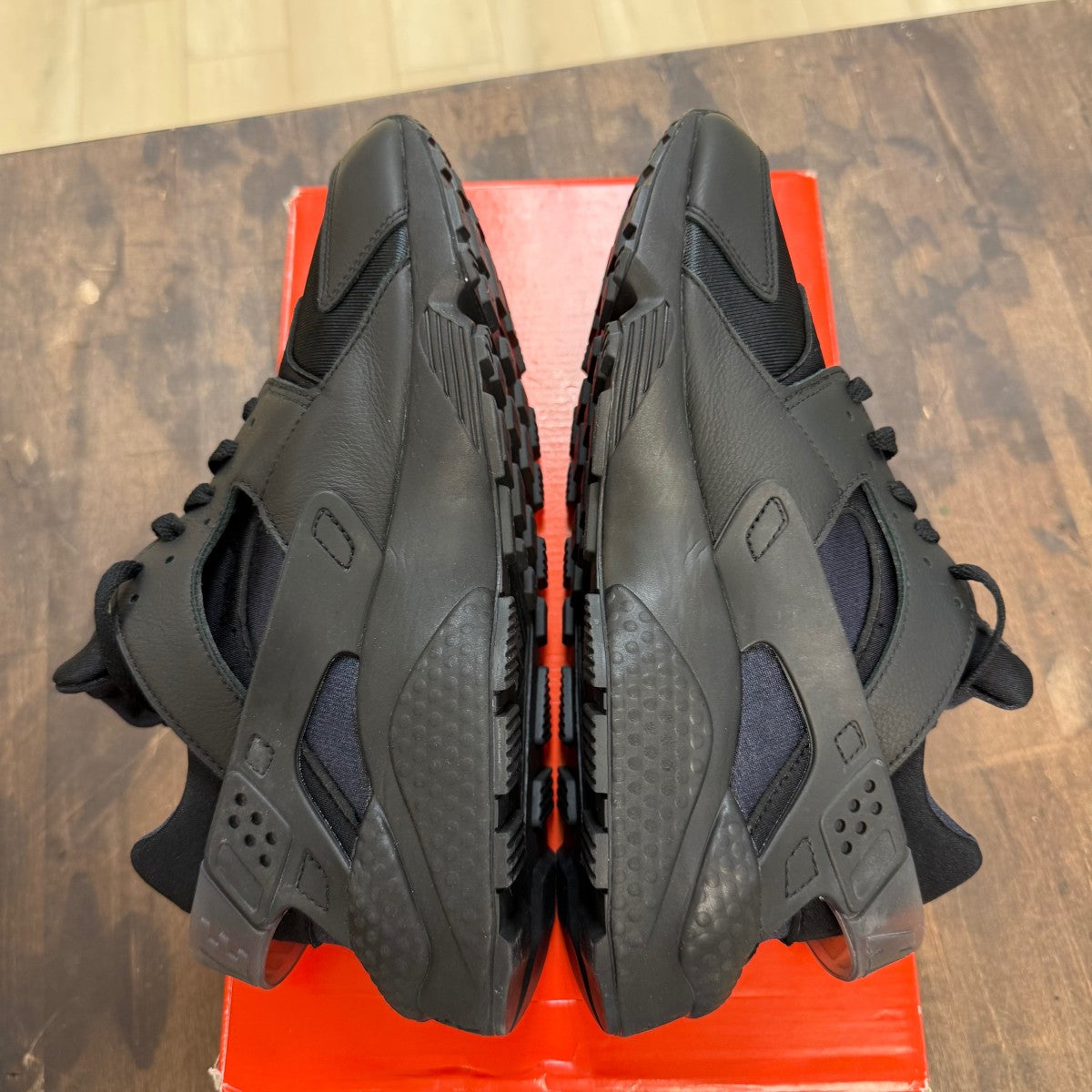 Nike Air Huarache Triple Black - Image 4