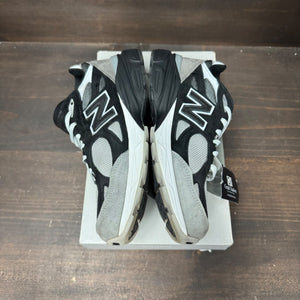 New Balance 990v3 MiUSA DTLR GR3YSCALE Size 9 (Pre-Owned) - tag
